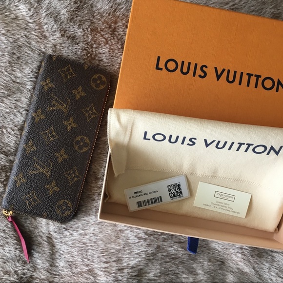 Louis Vuitton Handbags - Louis Vuitton Clemence Wallet in fuchsia